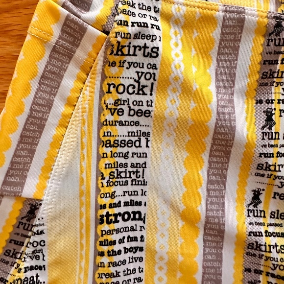 RunningSkirts NWOT Capri Skirt 2 (6-8) - Picture 3 of 11